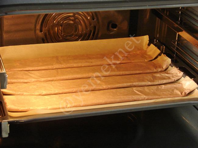 Yağlı Kağıtla Kıymadan Yaprak Döner - Yapılışı (9/12) 