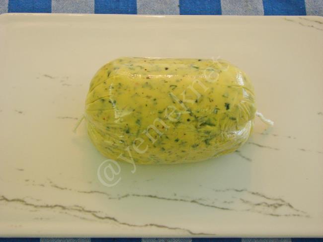 Alman Usulü Otlu Tereyağı - Yapılışı (6/8) 