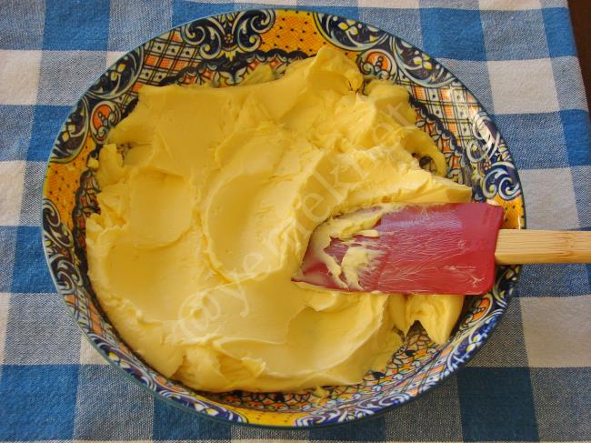 Fransız Usulü Limonlu Tereyağı - Yapılışı (3/8) 