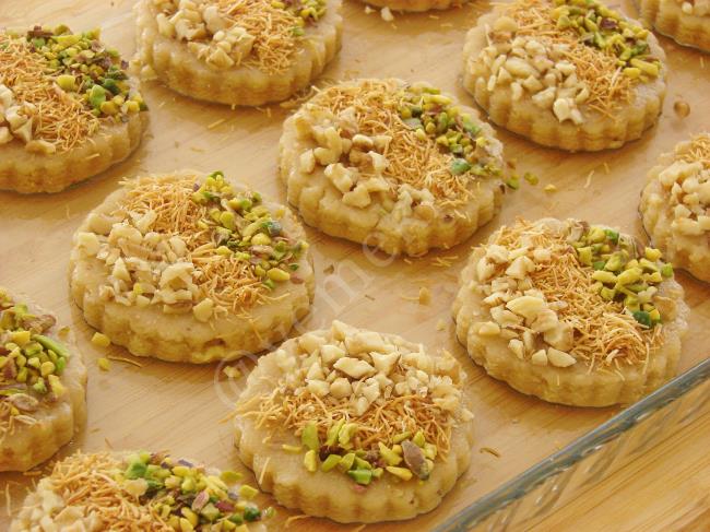 İrmikli Şerbetli Tatlı - Yapılışı (8/12) 