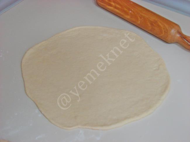 Peynirli Çörek - Yapılışı (4/12) 
