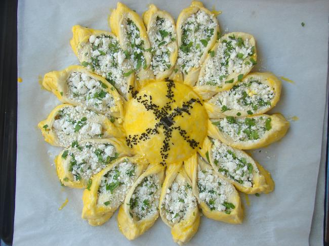 Peynirli Çörek - Yapılışı (9/12) 