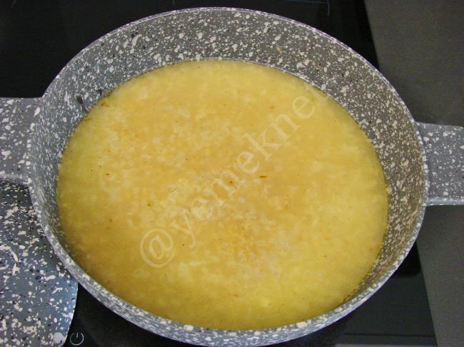 Tereyağlı Bulgur Pilavı - Yapılışı (5/8) 