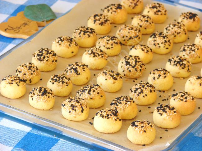 Üç Malzemeli Tuzlu Kurabiye