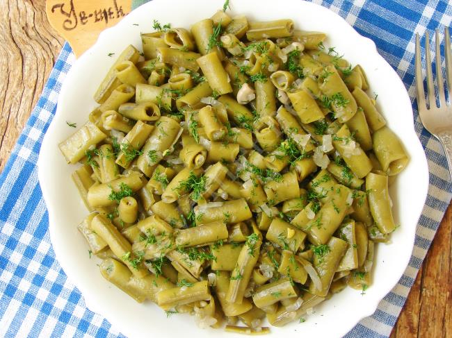 Rengi Asla Kararmayan, Tam Kıvamında, Lokum Gibi Yumuşak Ve Çok Lezzetli : Bakla Kavurması