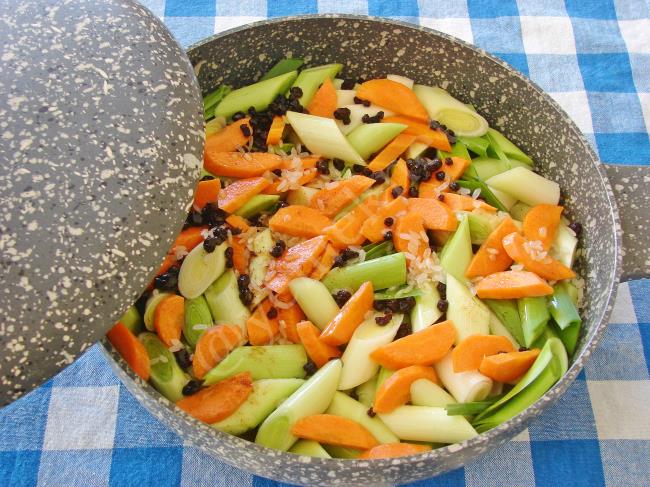 Girit Usulü Zeytinyağlı Pırasa - Yapılışı (6/8) 