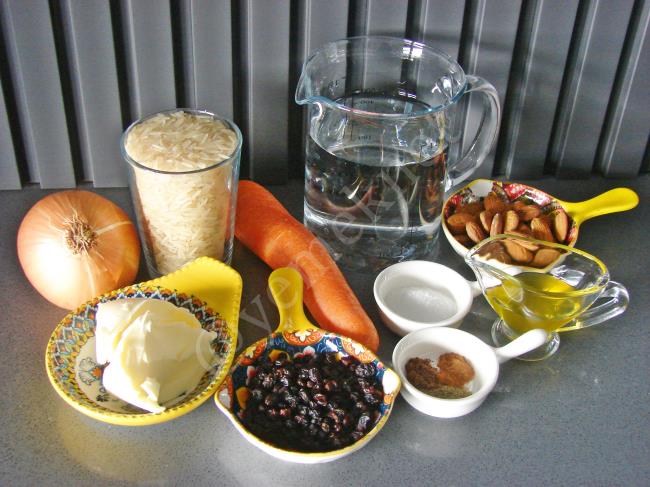 Havuçlu Üzümlü Pilav - Yapılışı (1/12) 