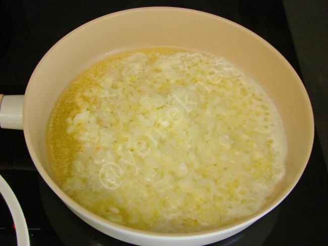 Havuçlu Üzümlü Pilav - Yapılışı (3/12) 