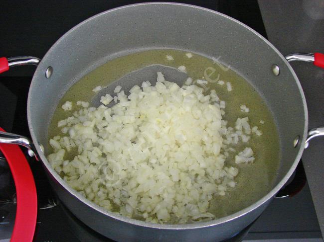 Midyesiz Midye Dolma Pilavı - Yapılışı (2/12) 