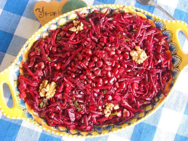 Narlı Kış Salatası