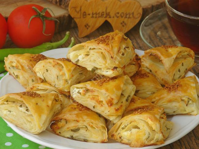 Üçgen Börek